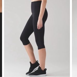 Lululemon Squad Goals Crop 17" Leggings Black Size 6